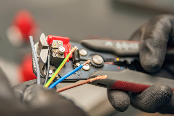 Best 24-Hour Electrician  in Parkersburg, IA